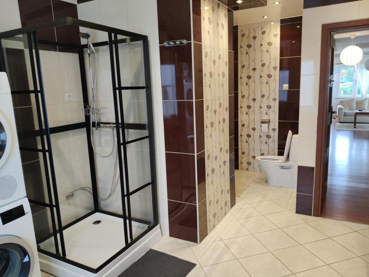 Luxury Villa 130 M2 Centrally 卡特琳娜霍尔姆 外观 照片