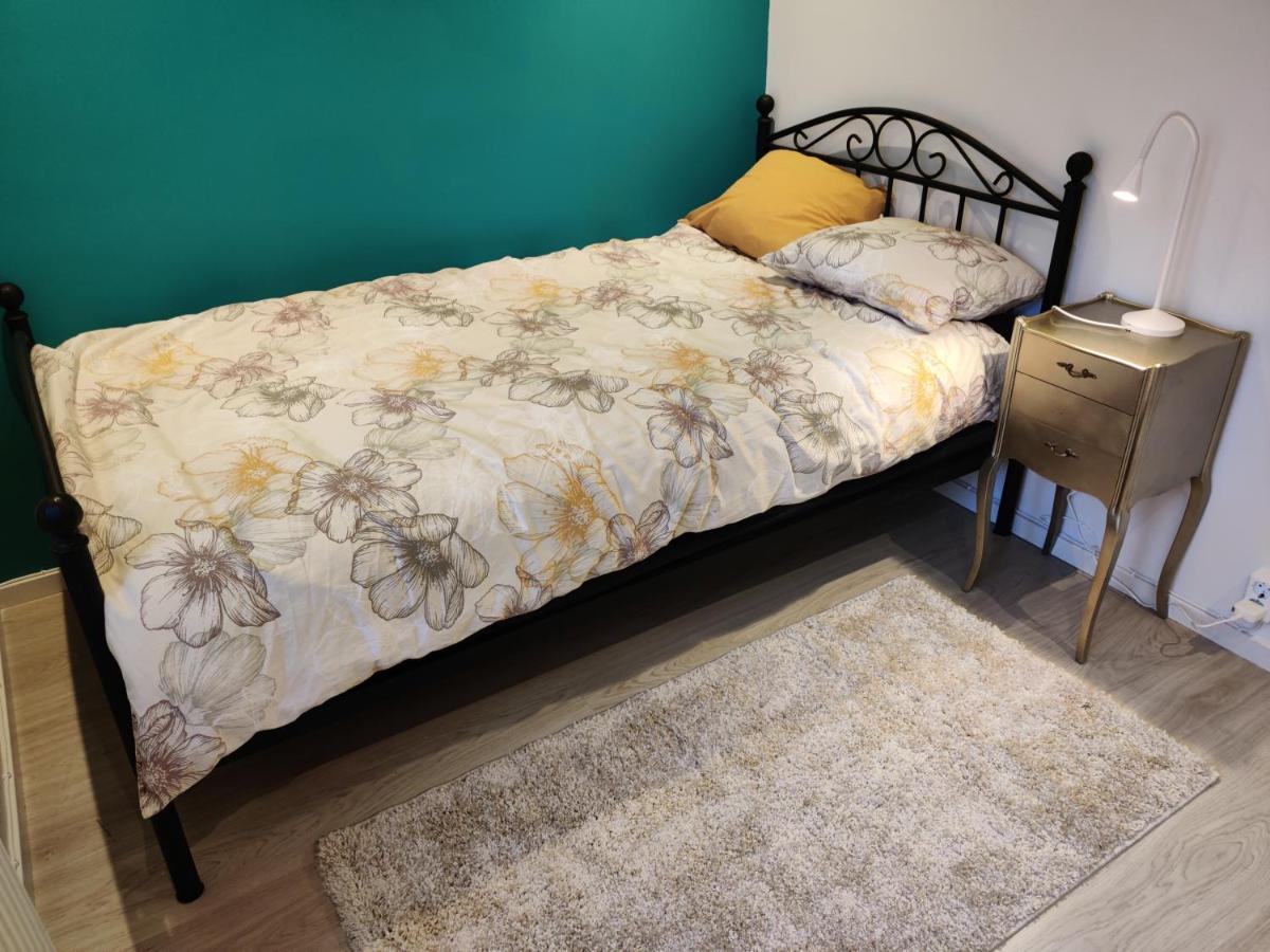 Luxury Villa 130 M2 Centrally 卡特琳娜霍尔姆 外观 照片